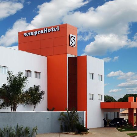 Semprehotel Três Lagoas Buitenkant foto