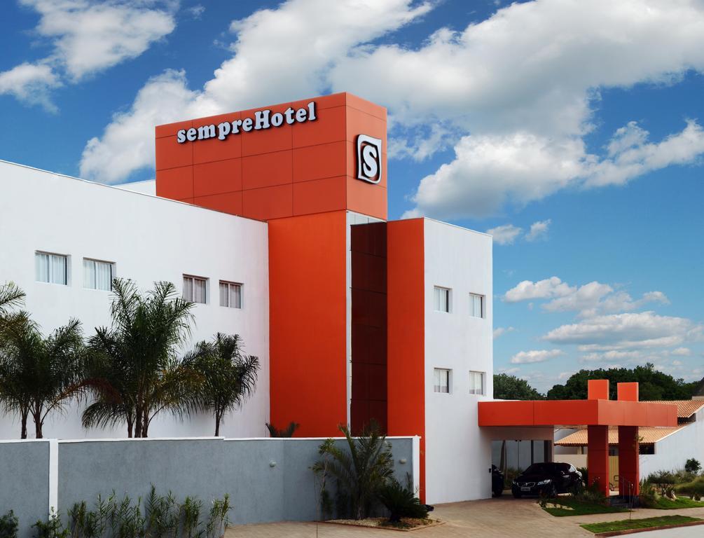 Semprehotel Três Lagoas Buitenkant foto